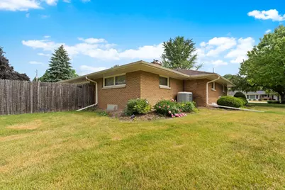 409  Vernon Ave, Thiensville, WI 53092 - Photo 39