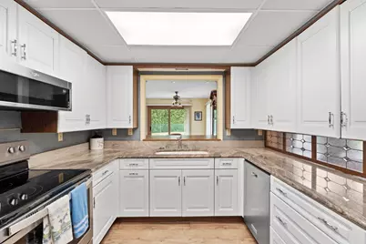 409  Vernon Ave, Thiensville, WI 53092 - Photo 7