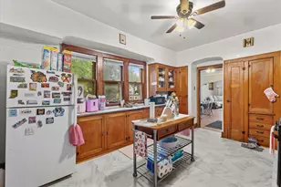 226 E Smith St, Milwaukee, WI 53207 - Photo 21