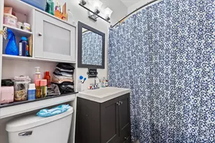 226 E Smith St, Milwaukee, WI 53207 - Photo 25
