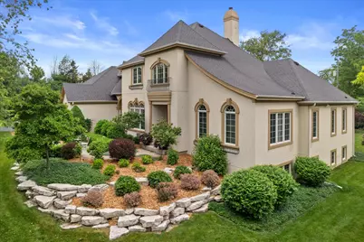 1308  Robin Ln, Racine, WI 53402 - Photo 5