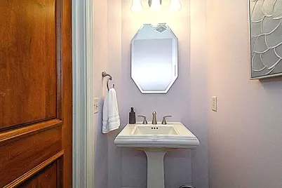 10935 N Oriole Ln, Mequon, WI 53092 - Photo 23