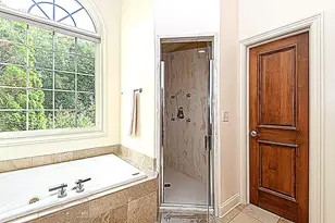 10935 N Oriole Ln, Mequon, WI 53092 - Photo 29