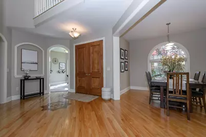 10935 N Oriole Ln, Mequon, WI 53092 - Photo 9