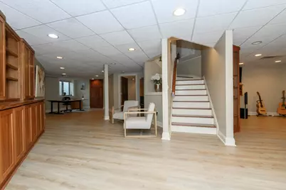 10935 N Oriole Ln, Mequon, WI 53092 - Photo 49