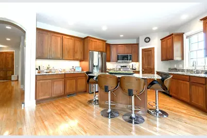 10935 N Oriole Ln, Mequon, WI 53092 - Photo 11
