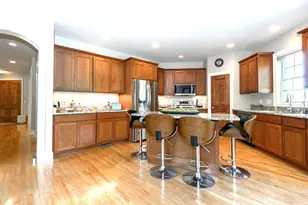 10935 N Oriole Ln, Mequon, WI 53092 - Photo 11