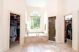 10935 N Oriole Ln, Mequon, WI 53092 - Photo 29