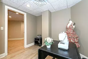 10935 N Oriole Ln, Mequon, WI 53092 - Photo 59