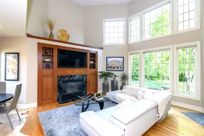 10935 N Oriole Ln, Mequon, WI 53092 - Photo 15