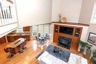 10935 N Oriole Ln, Mequon, WI 53092 - Photo 19