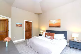 10935 N Oriole Ln, Mequon, WI 53092 - Photo 25