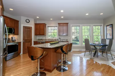 10935 N Oriole Ln, Mequon, WI 53092 - Photo 15