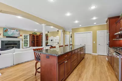 1299  Creekside Ln, Grafton, WI 53024 - Photo 19