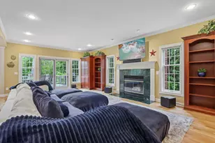 1299 Creekside Ln, Grafton, WI 53024 - Photo 7
