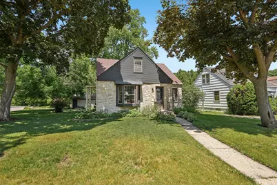 4630 W Cleveland Ave, Milwaukee, WI 53219 - Photo 3