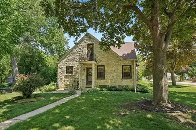 4630 W Cleveland Ave, Milwaukee, WI 53219 - Photo 7