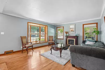 4630 W Cleveland Ave, Milwaukee, WI 53219 - Photo 13