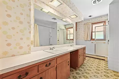 8603 N Regent Rd, Fox Point, WI 53217 - Photo 15