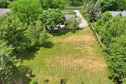 W343N6980  Circle Dr Dr, Lac La Belle, WI 53066 - Photo 19