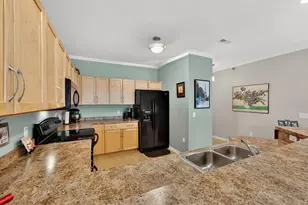 1220 E Locust St, Milwaukee, WI 53212 - Photo 9