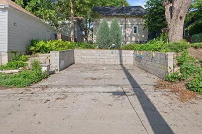 2226 N 51st St, Milwaukee, WI 53208 - Photo 25