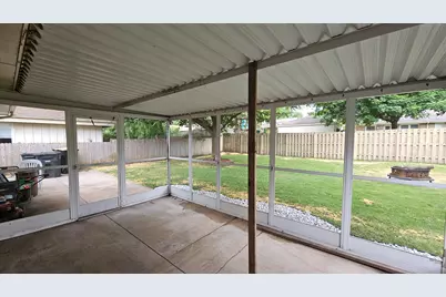 2127 N 122nd St, Wauwatosa, WI 53226 - Photo 25