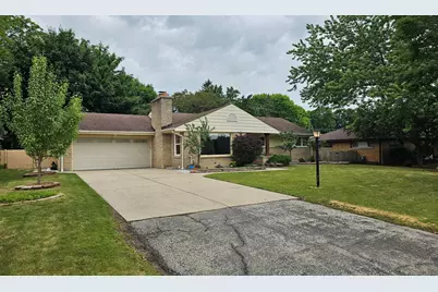 2127 N 122nd St, Wauwatosa, WI 53226 - Photo 21