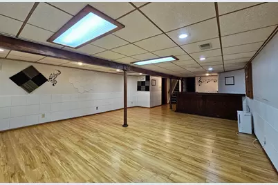 2127 N 122nd St, Wauwatosa, WI 53226 - Photo 37
