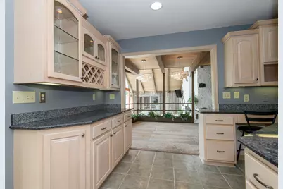 W215N5353  Ada Ct, Menomonee Falls, WI 53051 - Photo 9