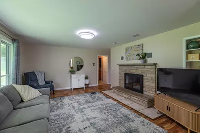 1301  31st Pl, La Crosse, WI 54601 - Photo 3