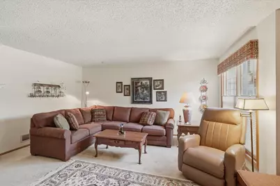 8116 S Forest Hills Cir #8116, Franklin, WI 53132 - Photo 5