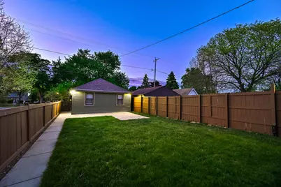 6336 W Locust St, Milwaukee, WI 53210 - Photo 37
