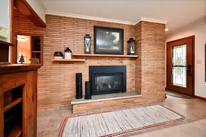 65  6th St, Winona, MN 55987 - Photo 3