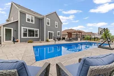 1384  Bluestem Trl, Oconomowoc, WI 53066 - Photo 3