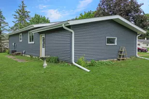 402 Cardinal Ave, Rockland, WI 54653 - Photo 25