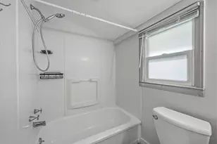 7139 W St Paul Ave, Milwaukee, WI 53213 - Photo 21
