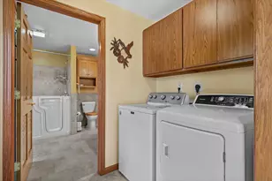 6544 Mohawk Rd, Wayne, WI 53002 - Photo 17