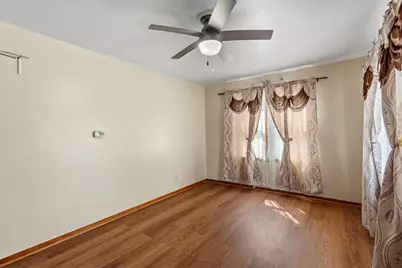 4710 W Sumac Pl, Milwaukee, WI 53219 - Photo 5