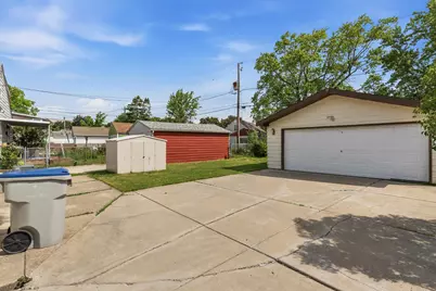 4710 W Sumac Pl, Milwaukee, WI 53219 - Photo 3