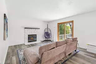 N78W15289 Haymeadow Rd, Menomonee Falls, WI 53051 - Photo 7