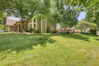 10929 W Hope Ave, Wauwatosa, WI 53222 - Photo 29