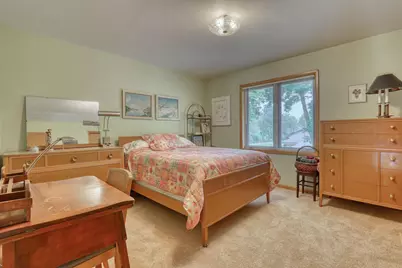 10929 W Hope Ave, Wauwatosa, WI 53222 - Photo 43