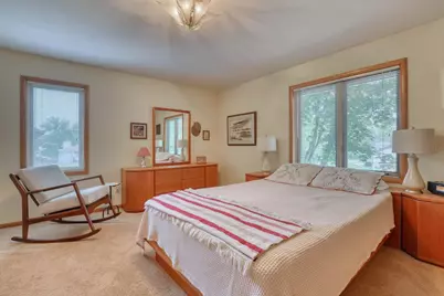 10929 W Hope Ave, Wauwatosa, WI 53222 - Photo 47