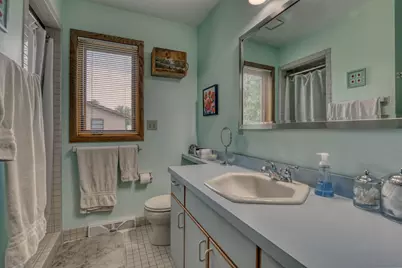 10929 W Hope Ave, Wauwatosa, WI 53222 - Photo 45