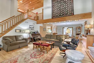 10929 W Hope Ave, Wauwatosa, WI 53222 - Photo 5
