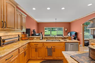 W230N7956  Bluebill Dr, Sussex, WI 53089 - Photo 15