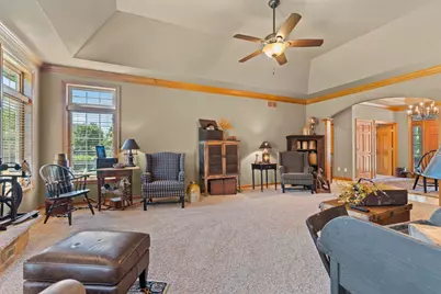 W230N7956  Bluebill Dr, Sussex, WI 53089 - Photo 9