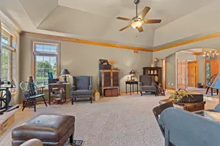 W230N7956 Bluebill Dr, Sussex, WI 53089 - Photo 9