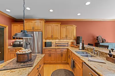 W230N7956  Bluebill Dr, Sussex, WI 53089 - Photo 13